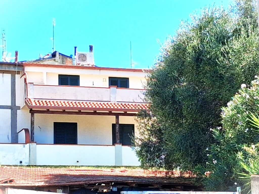Villa bifamiliare traversa c.so Pisacane